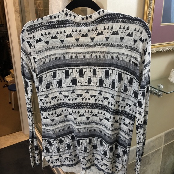 Sweater Size M Worn Once by Mossimo - Picture 3 of 3